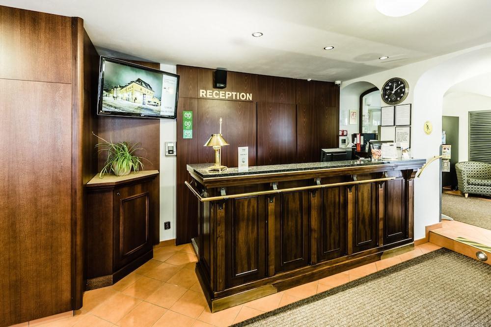 Archibald At The Charles Bridge Hotel Prague Ngoại thất bức ảnh