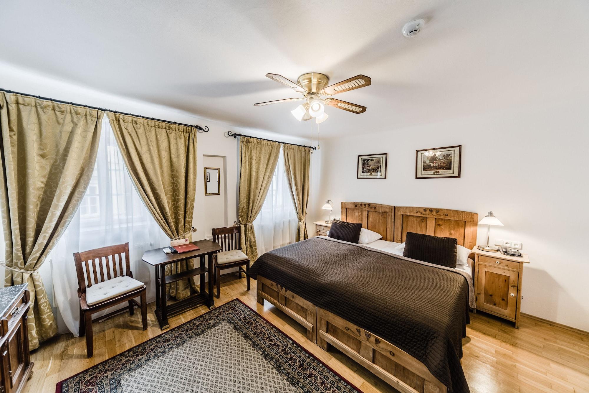 Archibald At The Charles Bridge Hotel Prague Ngoại thất bức ảnh