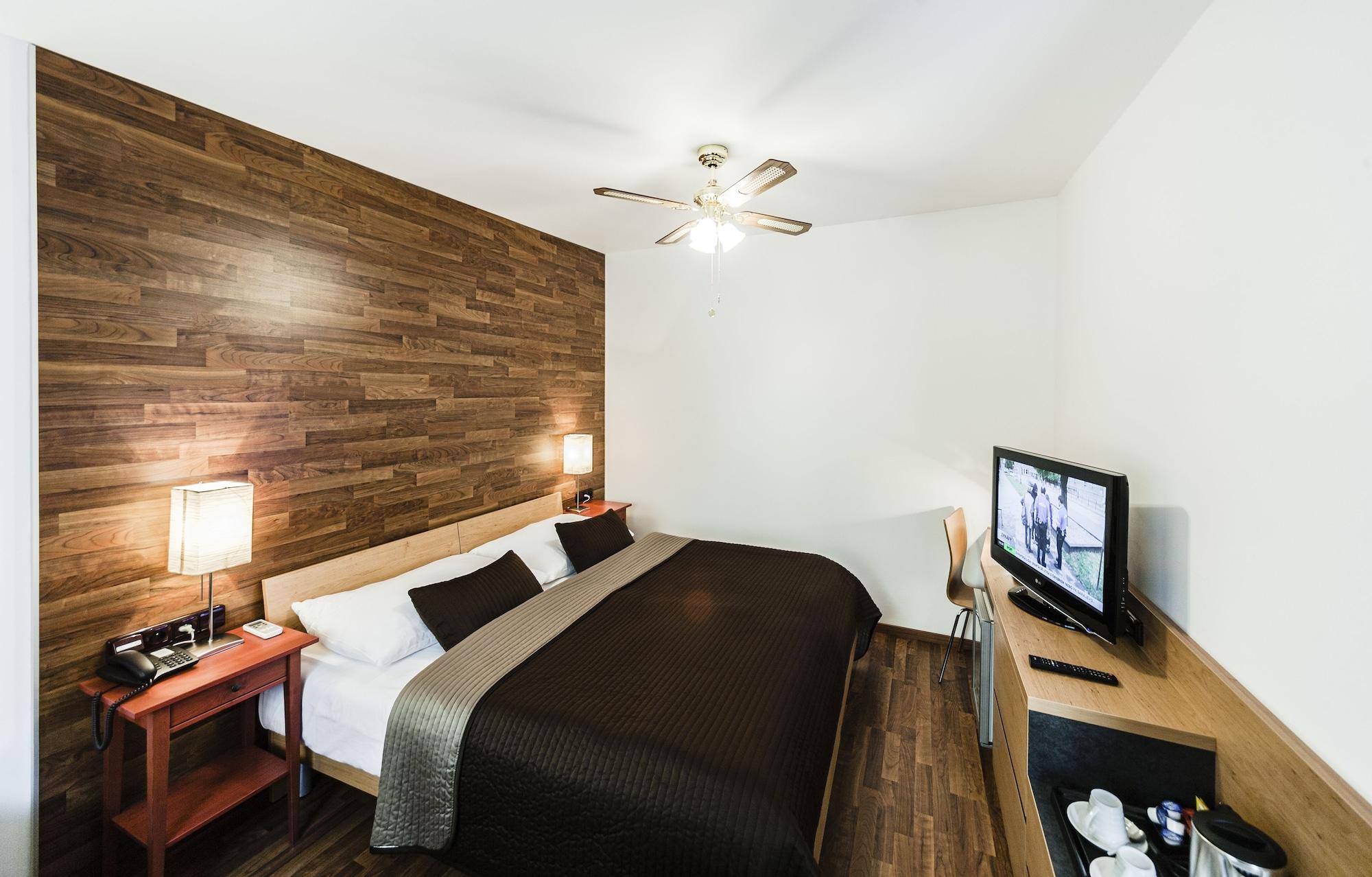 Archibald At The Charles Bridge Hotel Prague Ngoại thất bức ảnh