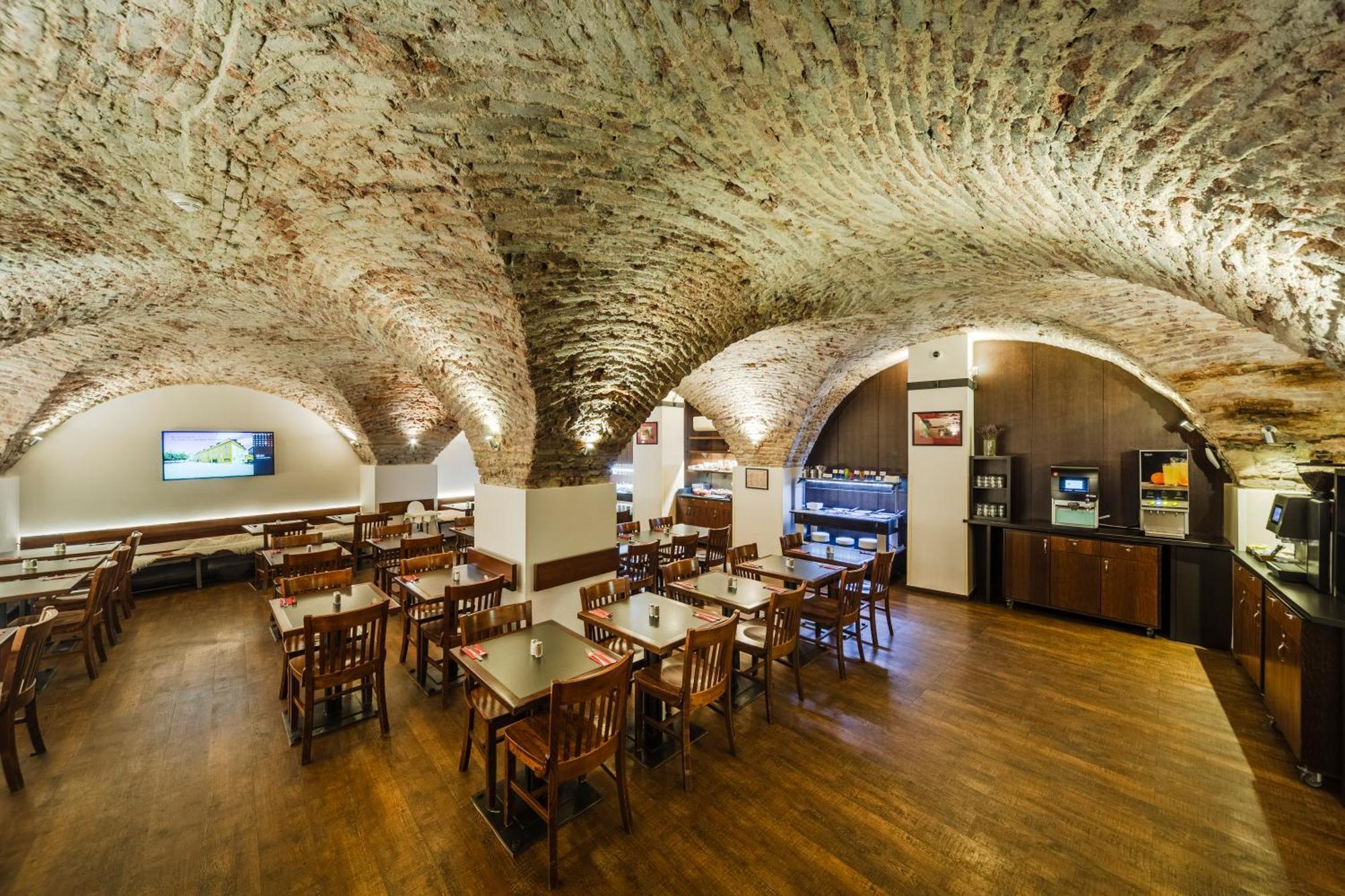 Archibald At The Charles Bridge Hotel Prague Ngoại thất bức ảnh