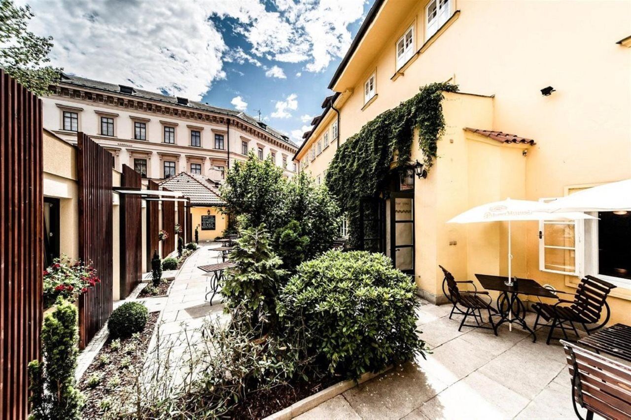 Archibald At The Charles Bridge Hotel Prague Ngoại thất bức ảnh