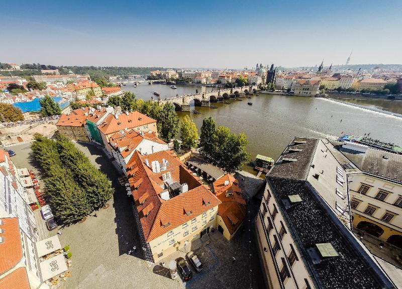 Archibald At The Charles Bridge Hotel Prague Ngoại thất bức ảnh